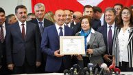 İzmir Büyükşehir BB Tunç Soyer Mazbata Aldı Göreve Başladı
