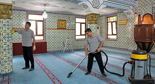 Ataşehir’de Camilerde Ramazan Temizliği Yapıldı