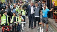 Başkan Rıza Akpolat Çocuklarla Bisiklet Sürdü
