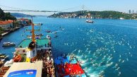 İstanbul Boğaziçi’nde Kıtaları Birleştiren Yüzme Yarışı