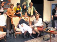 Ataşehir Belediyesi Tiyatro Topluluğu ‘8 Kadın’ı Sahneledi