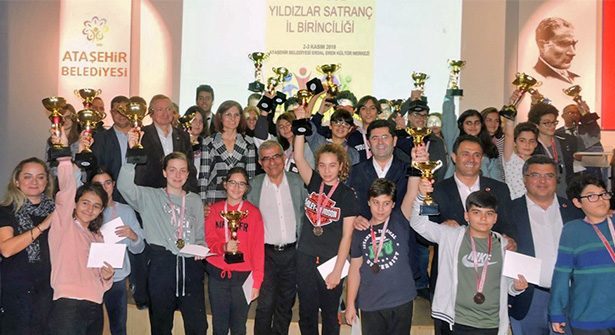 Ataşehir Belediyesi Satranç Şampiyonlarını Ödüllendirdi