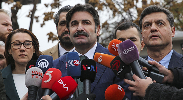 Ahmet Davutoğlu Ekibi İle Parti Kuruluş Başvurusunu Yaptı