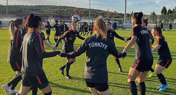 Kadın A Milli Futbol Takımı Hazırlık Kampını Tamamladı