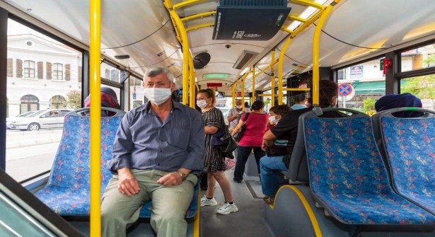 İzmir’de Otobüslere Ameliyathane Hijyeni Geliyor