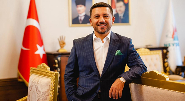 Ak Partili Nevşehir Belediye Başkanı Rasim Arı İstifa Etti