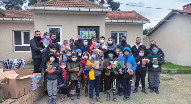 CHP Ataşehir Gençlik Örgütünden Çanakkale’de Eğitime Destek