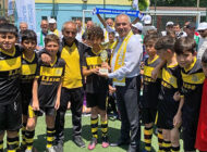Ataşehir Amatör Futbol Şenlik Ligi Ekipleri Törenle Kupalarını Aldı