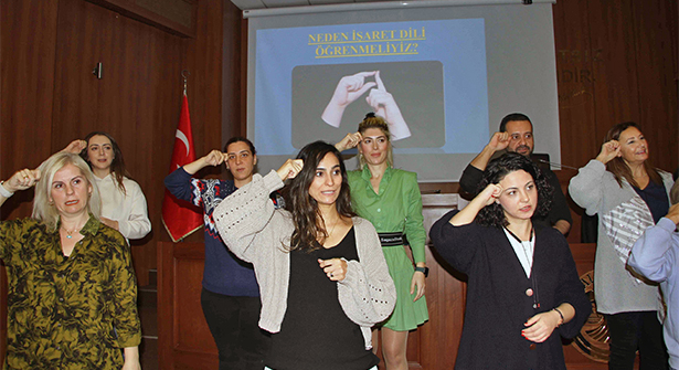 Kartal Belediyesi Personeline İşaret Dili Eğitimi Veriliyor