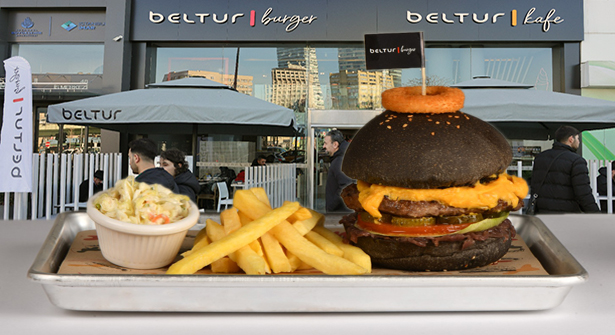 İstanbullu Yenilenen ‘Beltur Burger’i Çok Sevdi