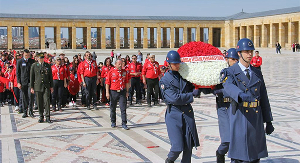 Anadolu İzcilik Federasyonu Anıtkabir’e Ata’ya Şükran Ziyareti Düzenledi