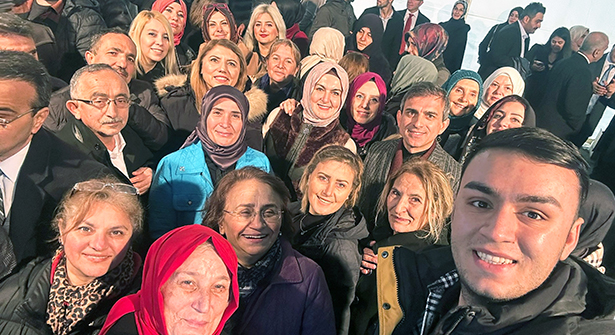 Ak Parti İstanbul Büyükşehir ve İlçe Başkan Adayları İçin Temayül Yoklaması