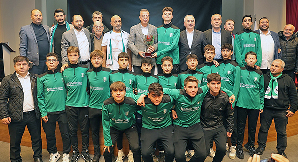 Başkan Battal İlgezdi Ataşehir’deki Spor Kulüpleri ve Sporcularla Buluştu