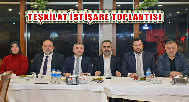 Ak Parti Ataşehir Teşkilatı, Belediye Başkan Adayı Naim Yağcı’nın Katılımıyla Toplandı