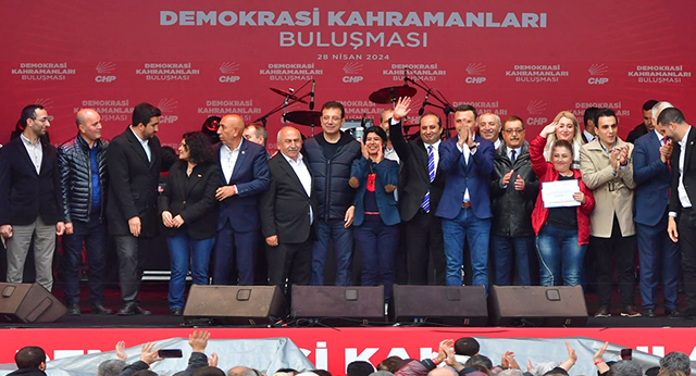 İstanbul ‘un Demokrasi Kahramanları Sandık Görevlileri Buluştu