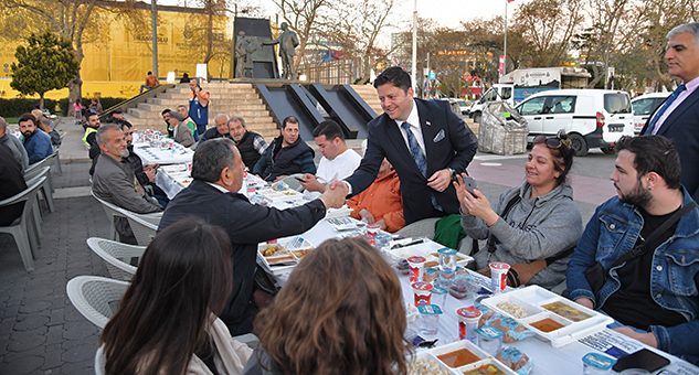 Seçimi Kaybedince Kadıköy ’deki İftar Çadırını Kaldırdı