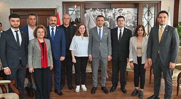 CHP İl Başkanı Özgür Çelik, Çekmeköy Belediye Başkan Orhan Çerkez’i Ziyaret Etti