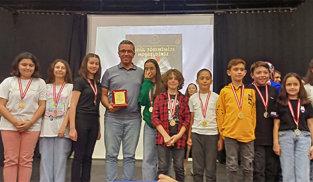 Pisagor Matematik Şampiyonları Madalyalarını Aldı