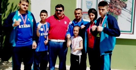 Ataşehir Kayışdağı Spor’lu Boksörlerden 4 Madalya