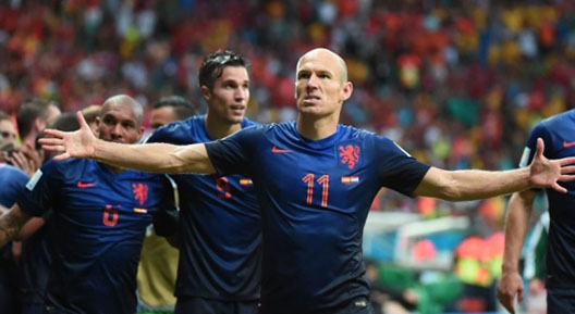 Dünya Kupasında Hollanda İspanya’yı dağıttı