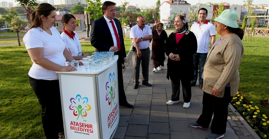 Ataşehir Belediyesi Parklarda Halkı Dinliyor